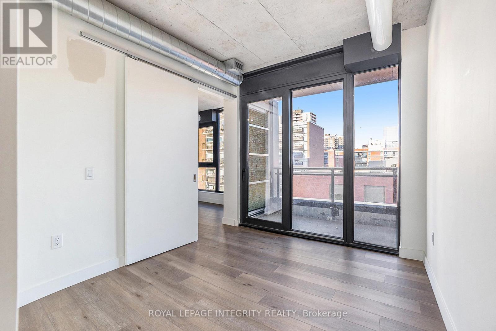 404 - 10 James Street, Ottawa, Ontario  K2P 1T2 - Photo 11 - X12692408