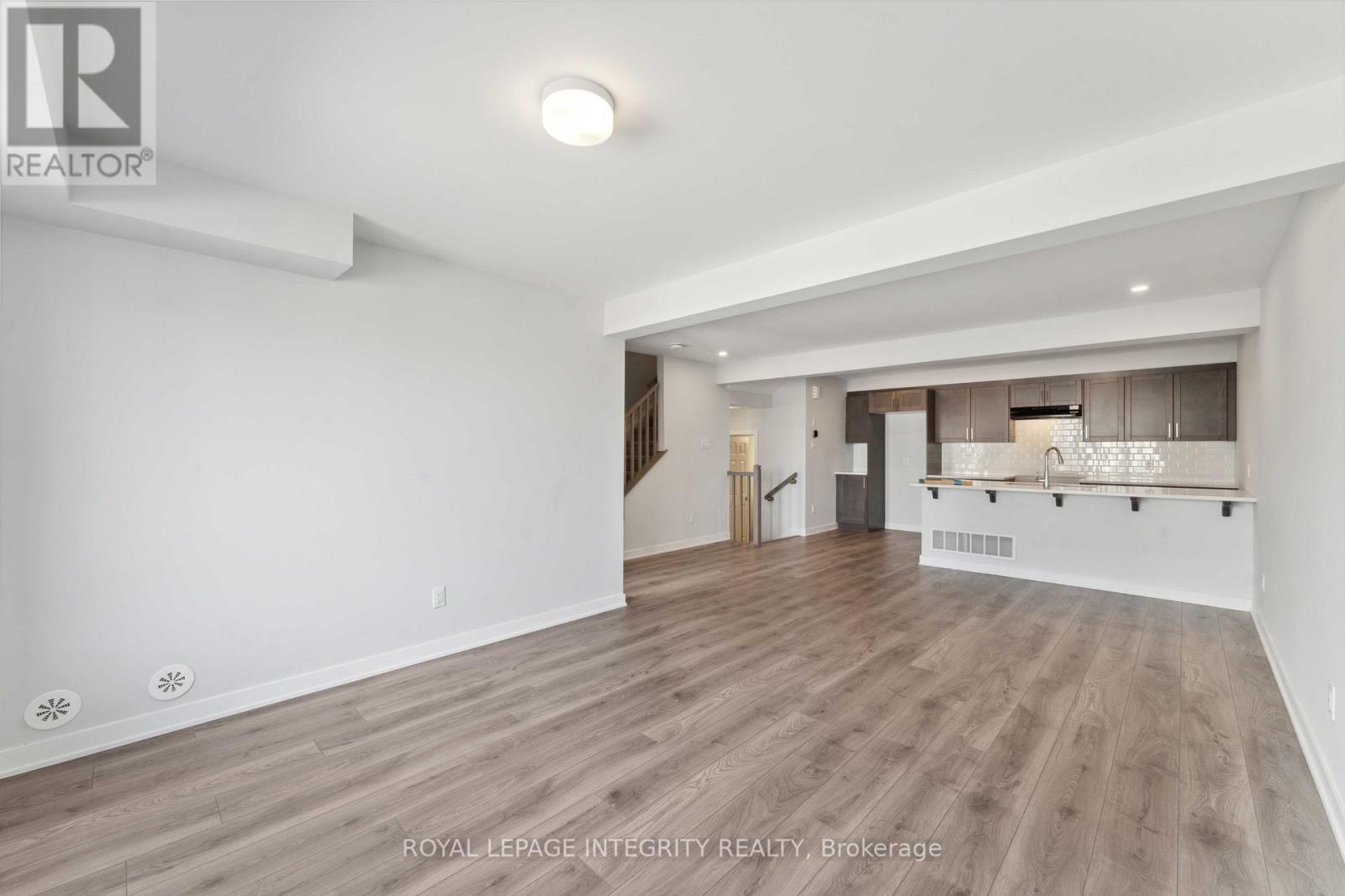 792 Kinstead Private, Ottawa, Ontario  K2S 3B3 - Photo 10 - X12692466