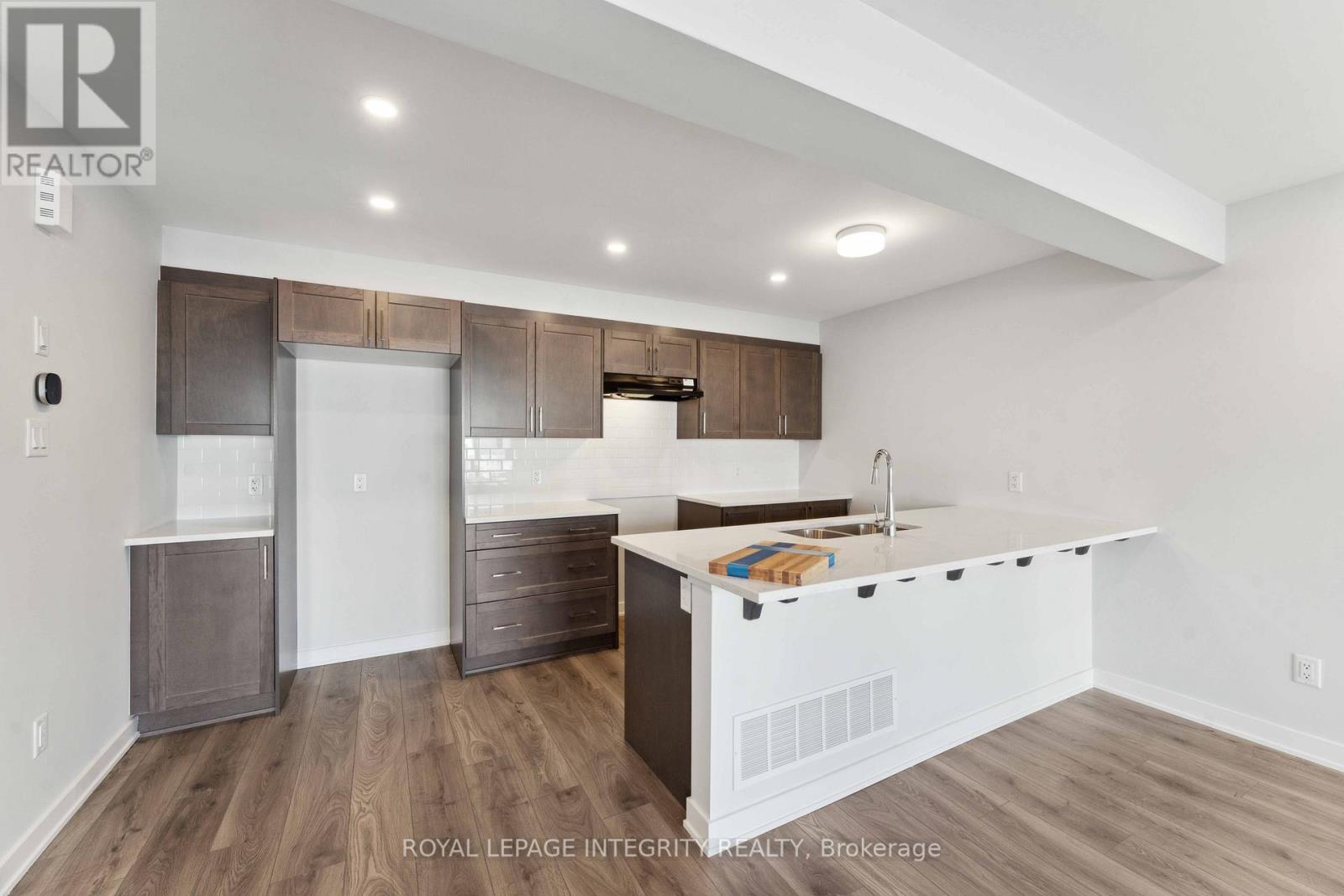 792 Kinstead Private, Ottawa, Ontario  K2S 3B3 - Photo 11 - X12692466