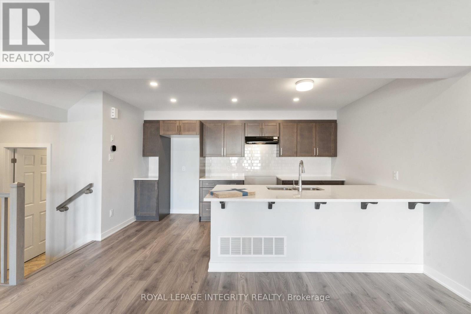 792 Kinstead Private, Ottawa, Ontario  K2S 3B3 - Photo 15 - X12692466