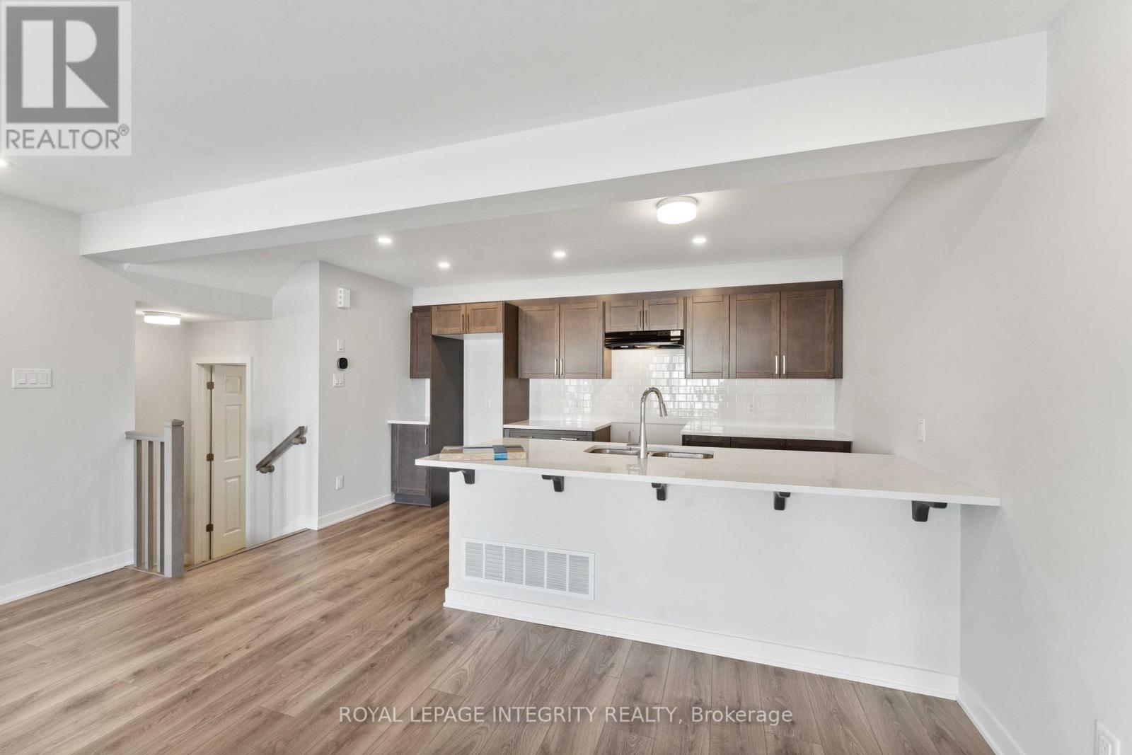 792 Kinstead Private, Ottawa, Ontario  K2S 3B3 - Photo 16 - X12692466