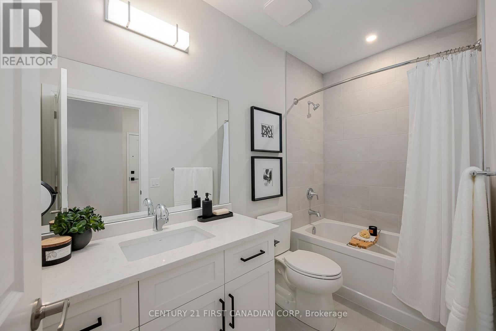 1303 - 4286 King Street, Kitchener, Ontario  N2P 2E9 - Photo 12 - X12692392