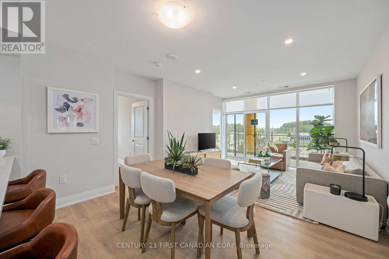 1303 - 4286 King Street, Kitchener, Ontario  N2P 2E9 - Photo 4 - X12692392