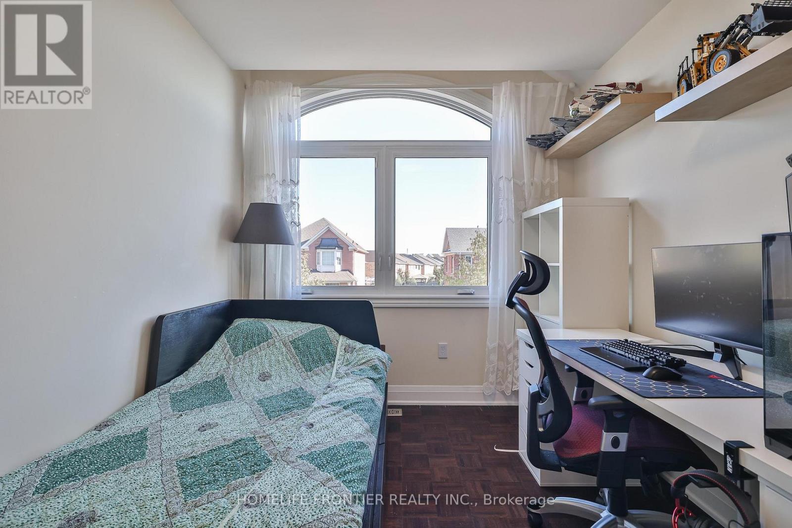 86 Venice Gate Drive, Vaughan, Ontario  L4H 0E7 - Photo 32 - N12692150