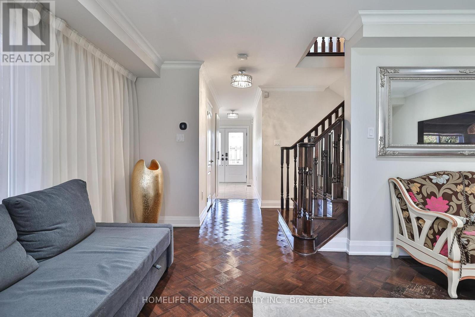 86 Venice Gate Drive, Vaughan, Ontario  L4H 0E7 - Photo 8 - N12692150