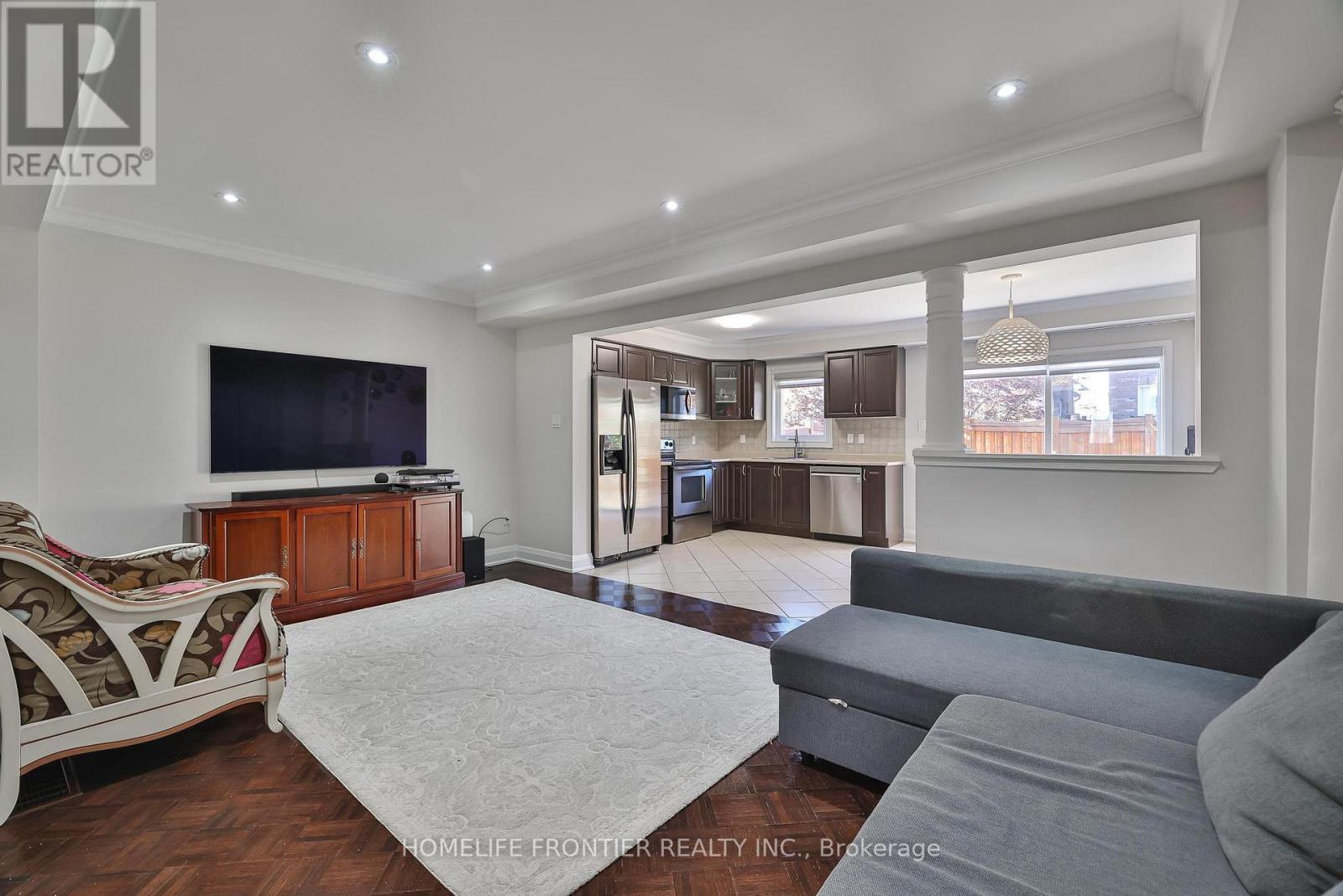 86 Venice Gate Drive, Vaughan, Ontario  L4H 0E7 - Photo 9 - N12692150