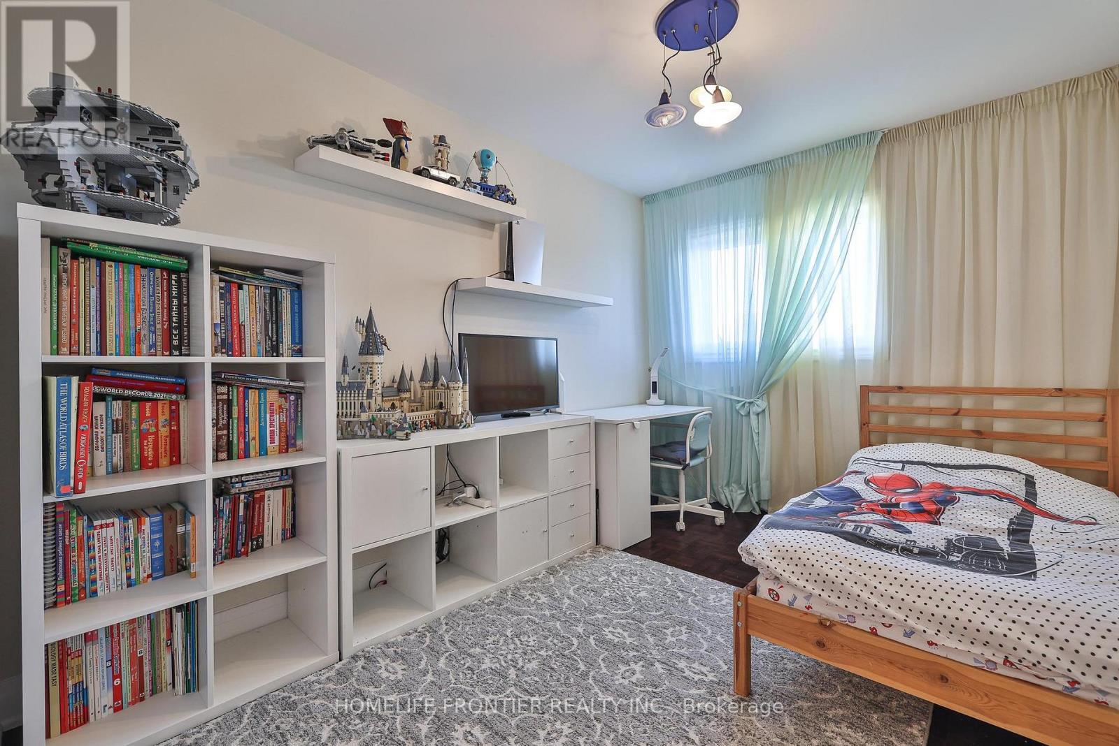 86 Venice Gate Drive, Vaughan, Ontario  L4H 0E7 - Photo 33 - N12692150