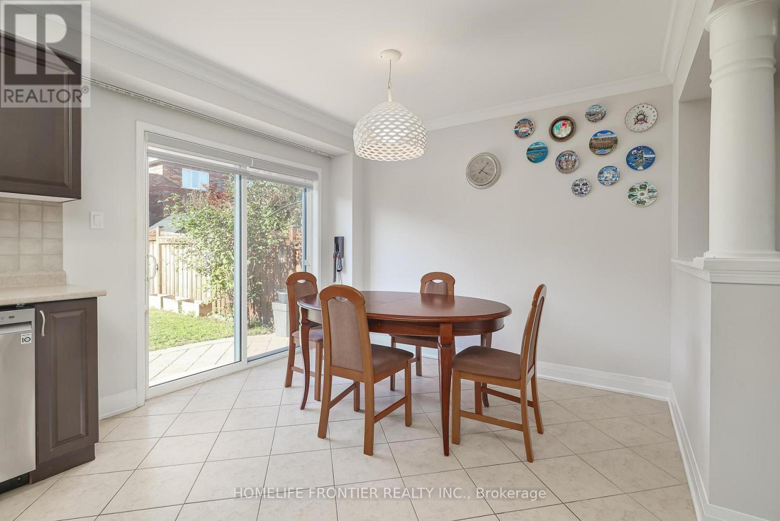 86 Venice Gate Drive, Vaughan, Ontario  L4H 0E7 - Photo 19 - N12692150