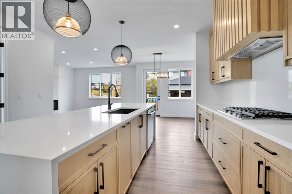 75 Sunvalley Way, Cochrane, Alberta  T4C 0X8 - Photo 2 - A2278946