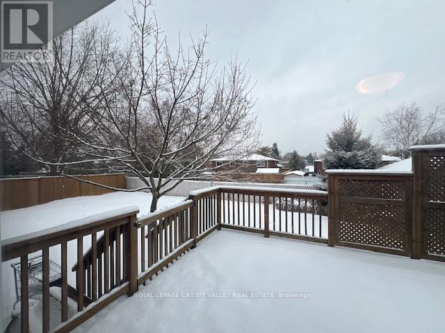 50 Epsom Downs Drive, Brampton, Ontario  L6T 1Y8 - Photo 9 - W12689262