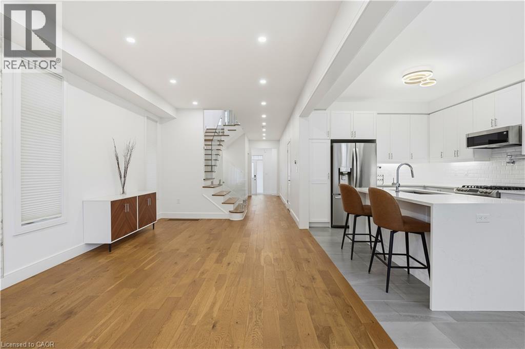 87 Mcknight Avenue, Hamilton, Ontario  L8B 0T8 - Photo 9 - 40785474