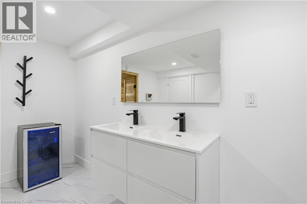 87 Mcknight Avenue, Hamilton, Ontario  L8B 0T8 - Photo 34 - 40785474