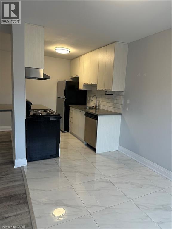 579 Clare Avenue Unit 212, Welland, Ontario  L3C 3B7 - Photo 2 - 40798068