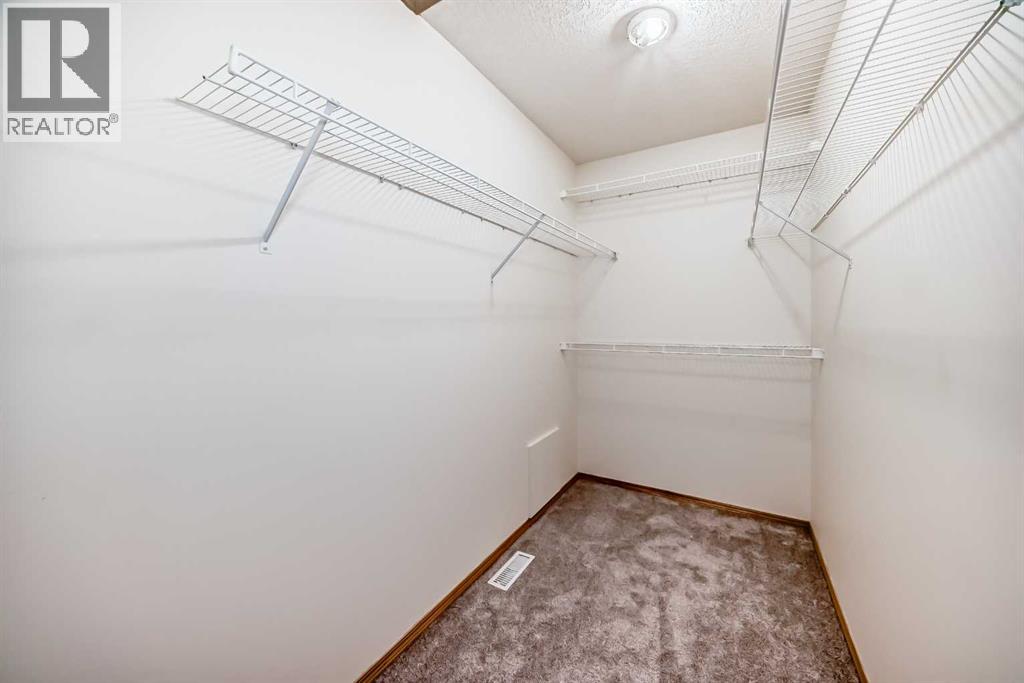 17 Royal Birkdale Crescent Nw, Calgary, Alberta  T3G 5R4 - Photo 25 - A2278941