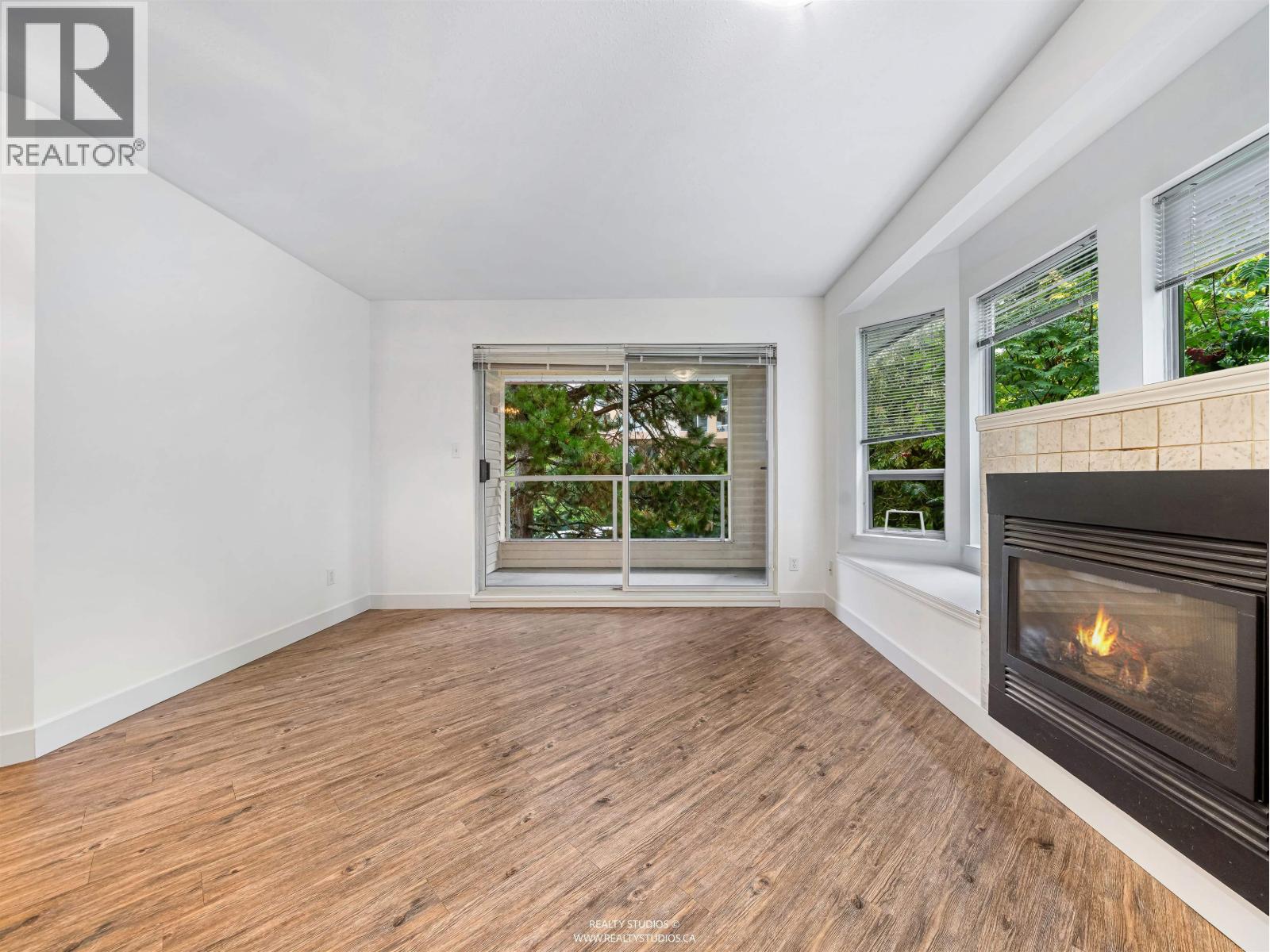 303 123 E 6th Street, North Vancouver, British Columbia  V7L 1N9 - Photo 4 - R3078961