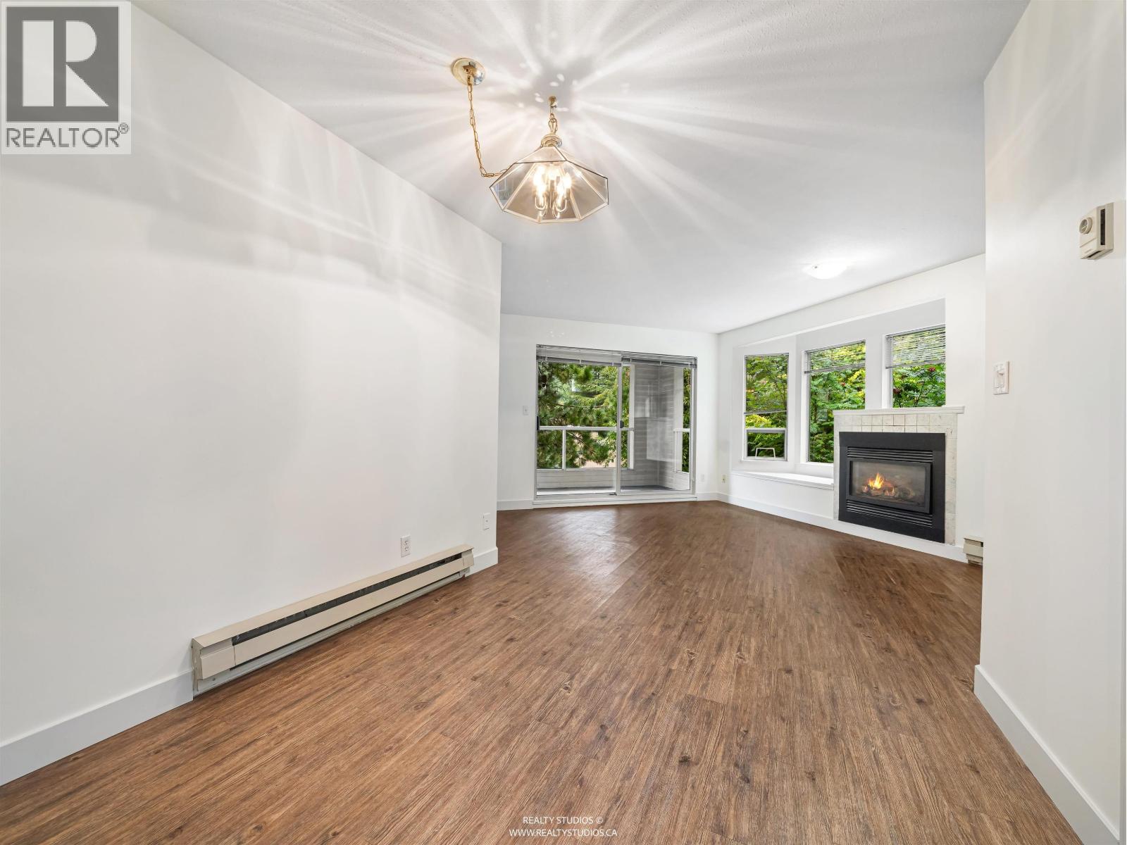 303 123 E 6th Street, North Vancouver, British Columbia  V7L 1N9 - Photo 8 - R3078961