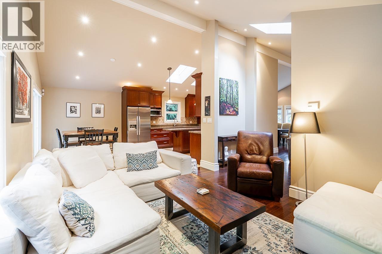 4640 Woodburn Road, West Vancouver, British Columbia  V7S 2W6 - Photo 10 - R3078985