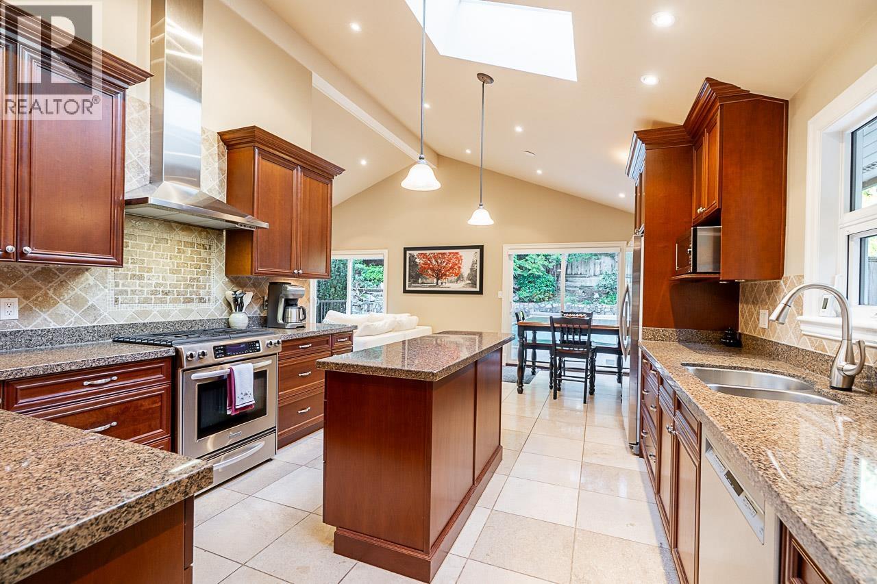 4640 Woodburn Road, West Vancouver, British Columbia  V7S 2W6 - Photo 14 - R3078985