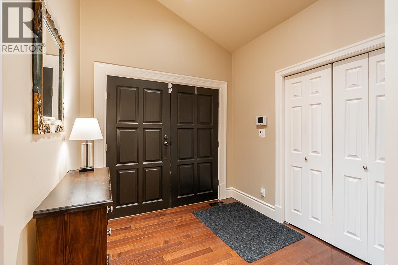 4640 Woodburn Road, West Vancouver, British Columbia  V7S 2W6 - Photo 3 - R3078985