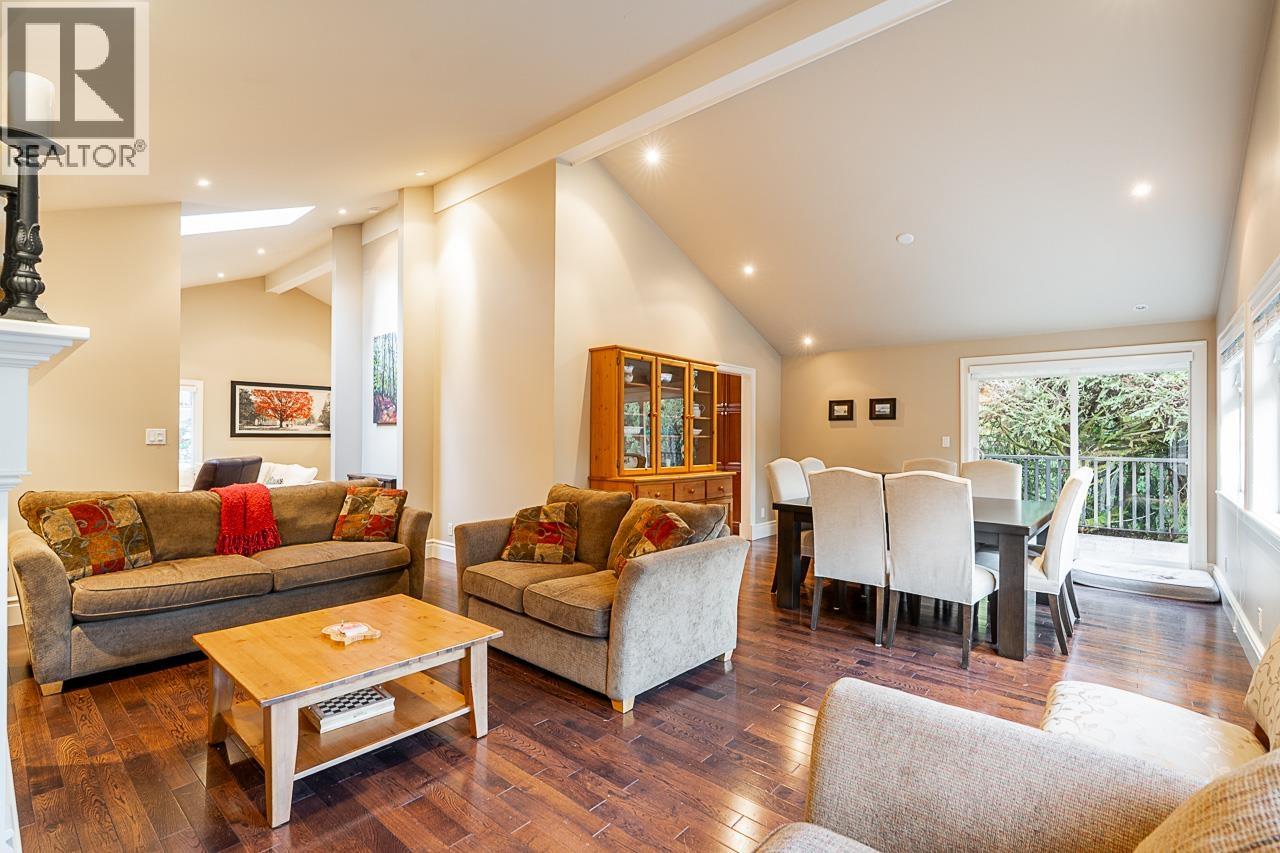 4640 Woodburn Road, West Vancouver, British Columbia  V7S 2W6 - Photo 6 - R3078985