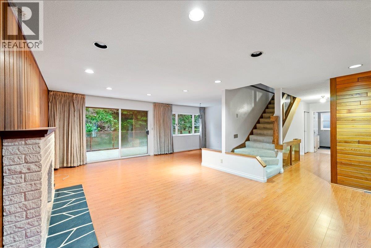 1064 Ruthina Avenue, North Vancouver, British Columbia V7R 2E6 - Photo 16 - R3079020