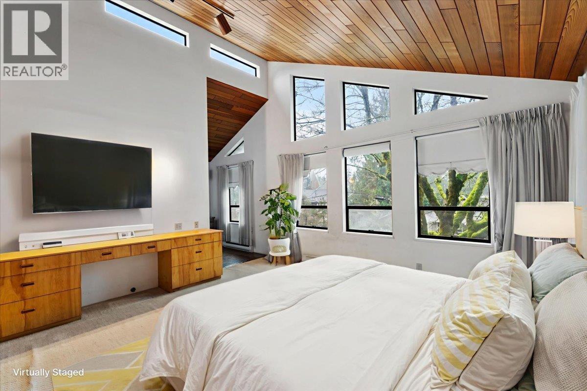 1064 Ruthina Avenue, North Vancouver, British Columbia V7R 2E6 - Photo 27 - R3079020