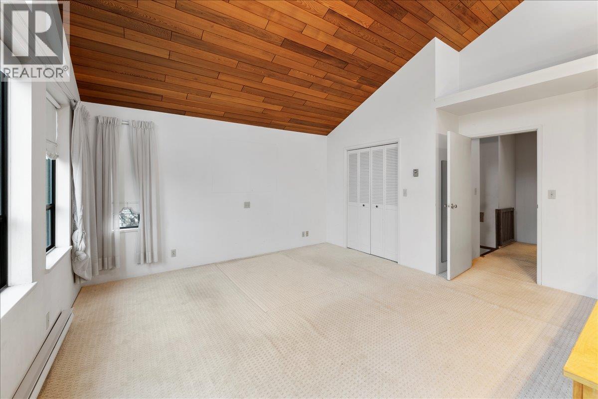 1064 Ruthina Avenue, North Vancouver, British Columbia V7R 2E6 - Photo 30 - R3079020