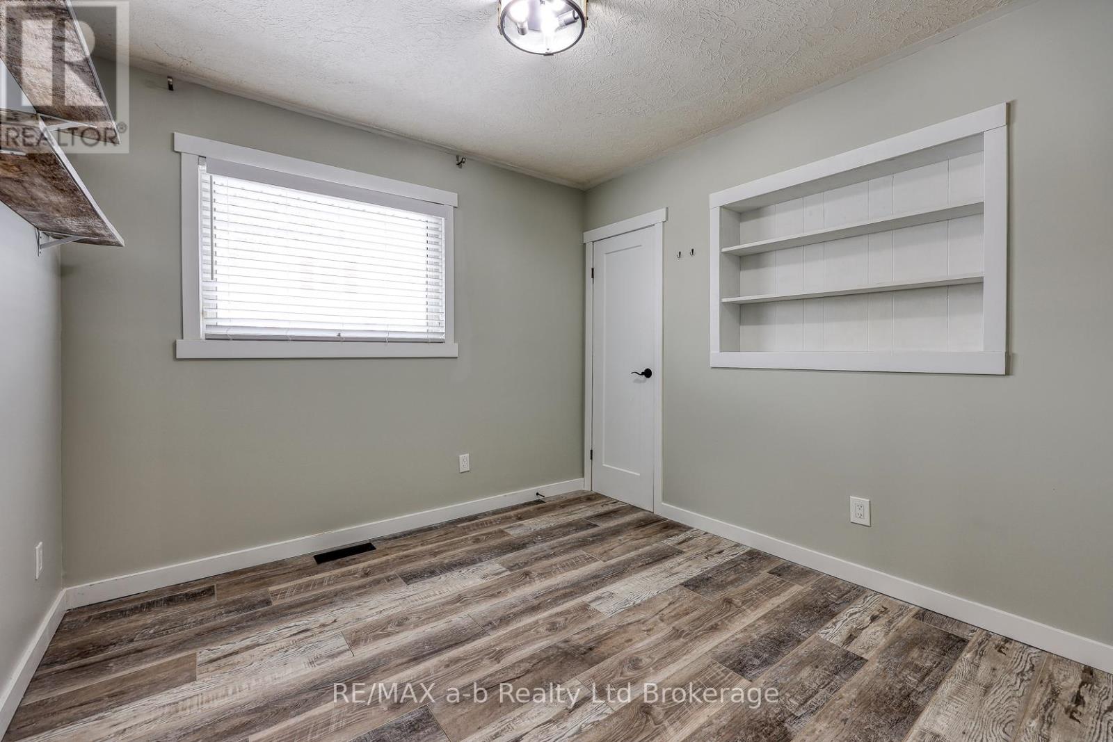 163910 Brownsville Road, South-West Oxford, Ontario  N4G 4G8 - Photo 15 - X12692058