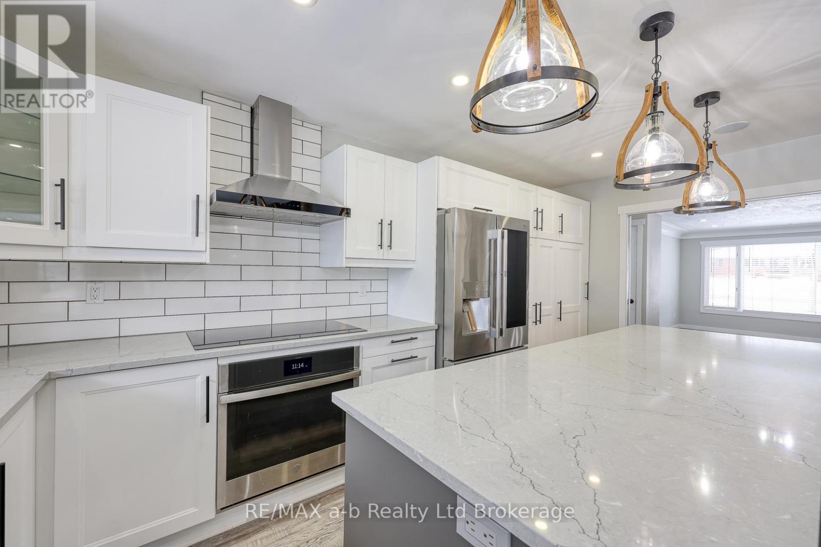 163910 Brownsville Road, South-West Oxford, Ontario  N4G 4G8 - Photo 10 - X12692058