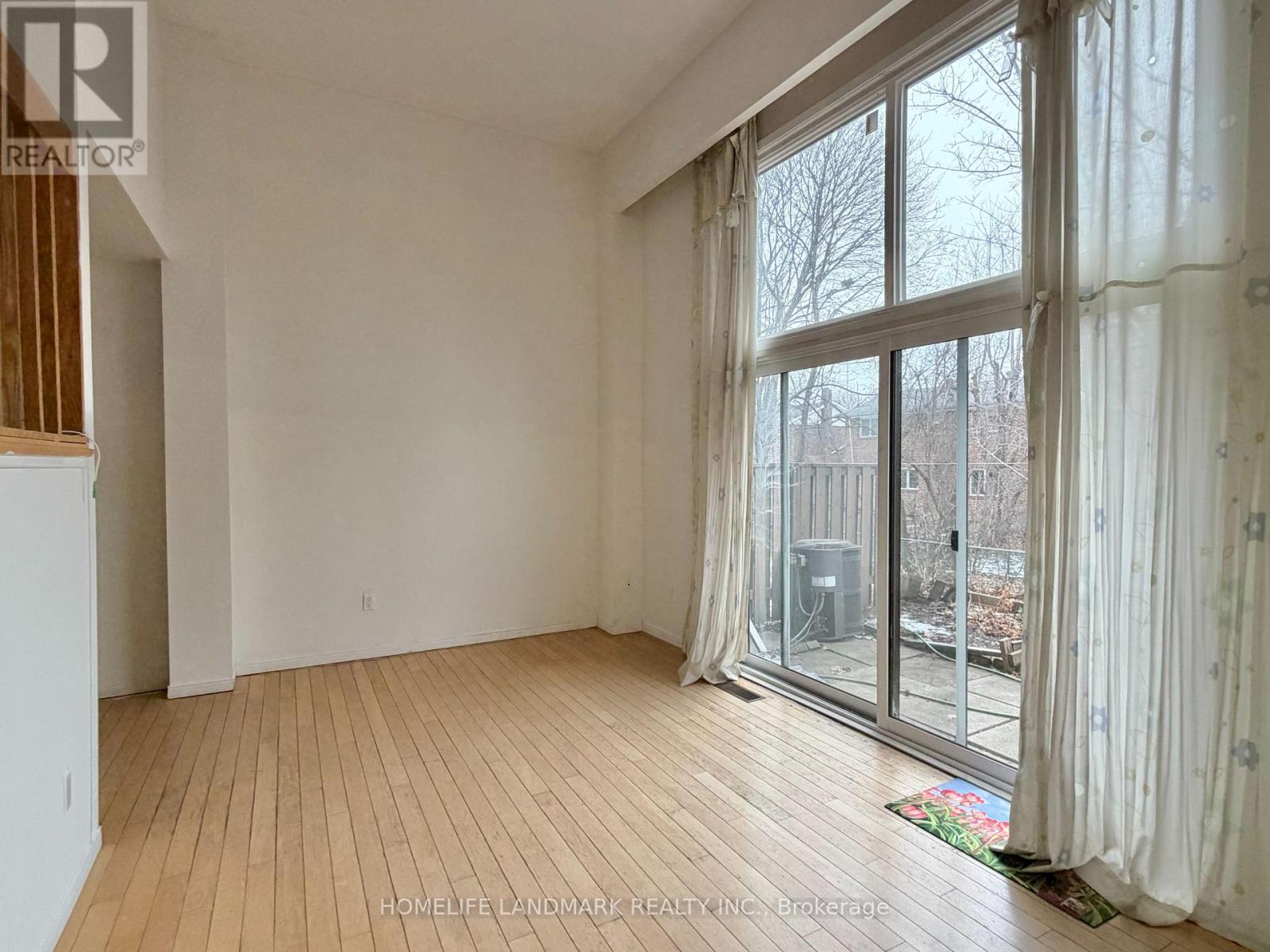 258 Sprucewood Court, Toronto, Ontario  M1W 1P7 - Photo 4 - E12608908