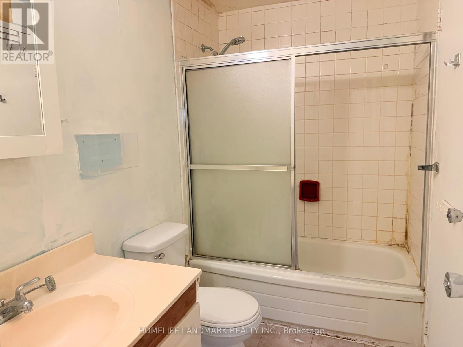 258 Sprucewood Court, Toronto, Ontario  M1W 1P7 - Photo 8 - E12608908