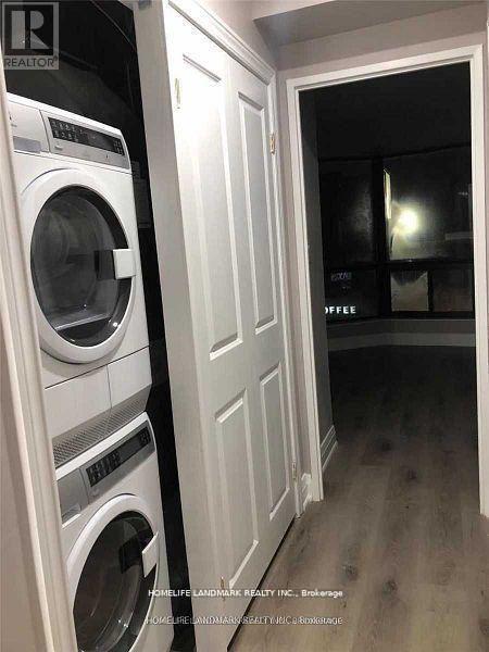 2651 Yonge Street, Toronto, Ontario  M4P 2J6 - Photo 6 - C12692374