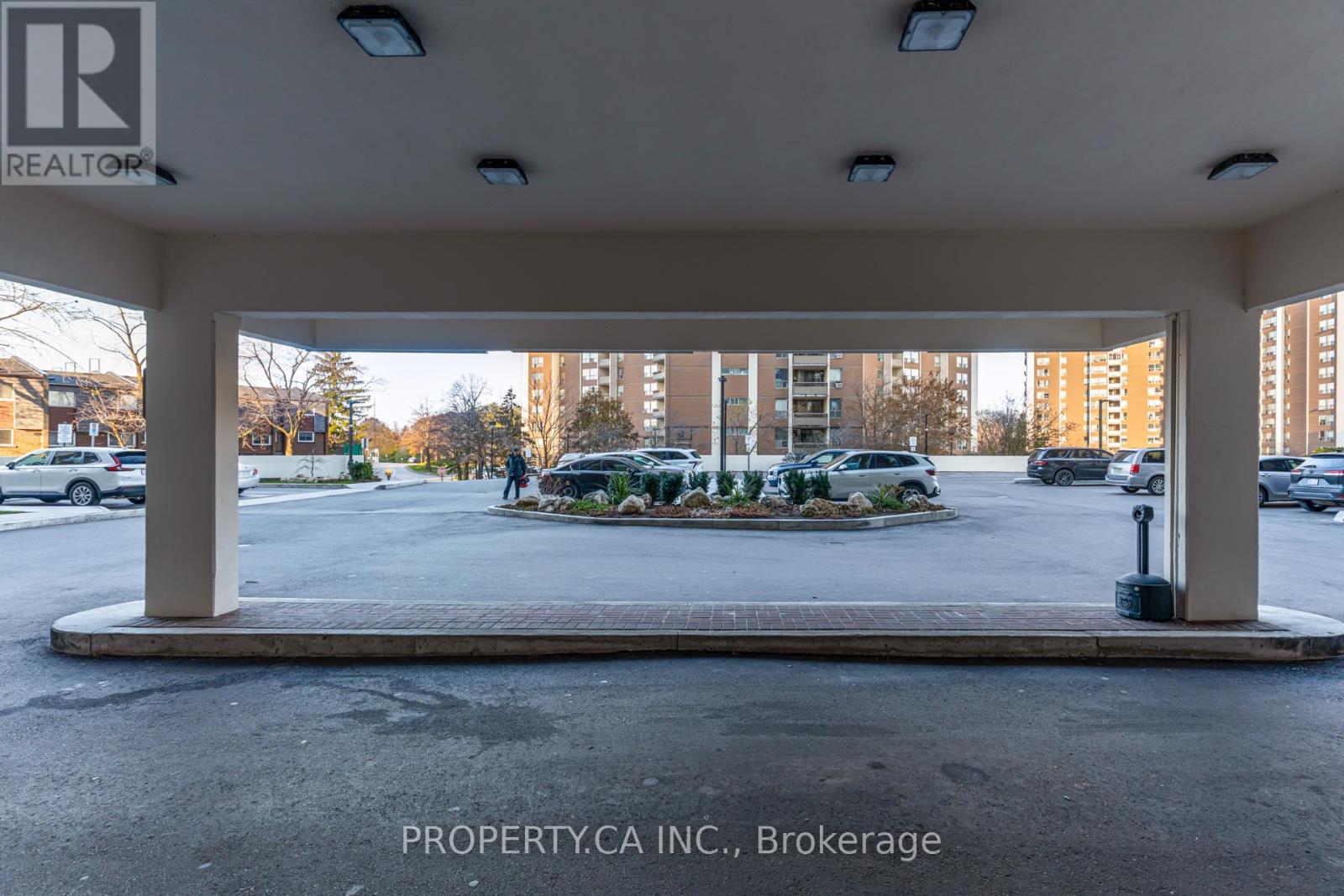 1503 - 15 Vicora Linkway Way, Toronto, Ontario  M3C 1A7 - Photo 35 - C12692382