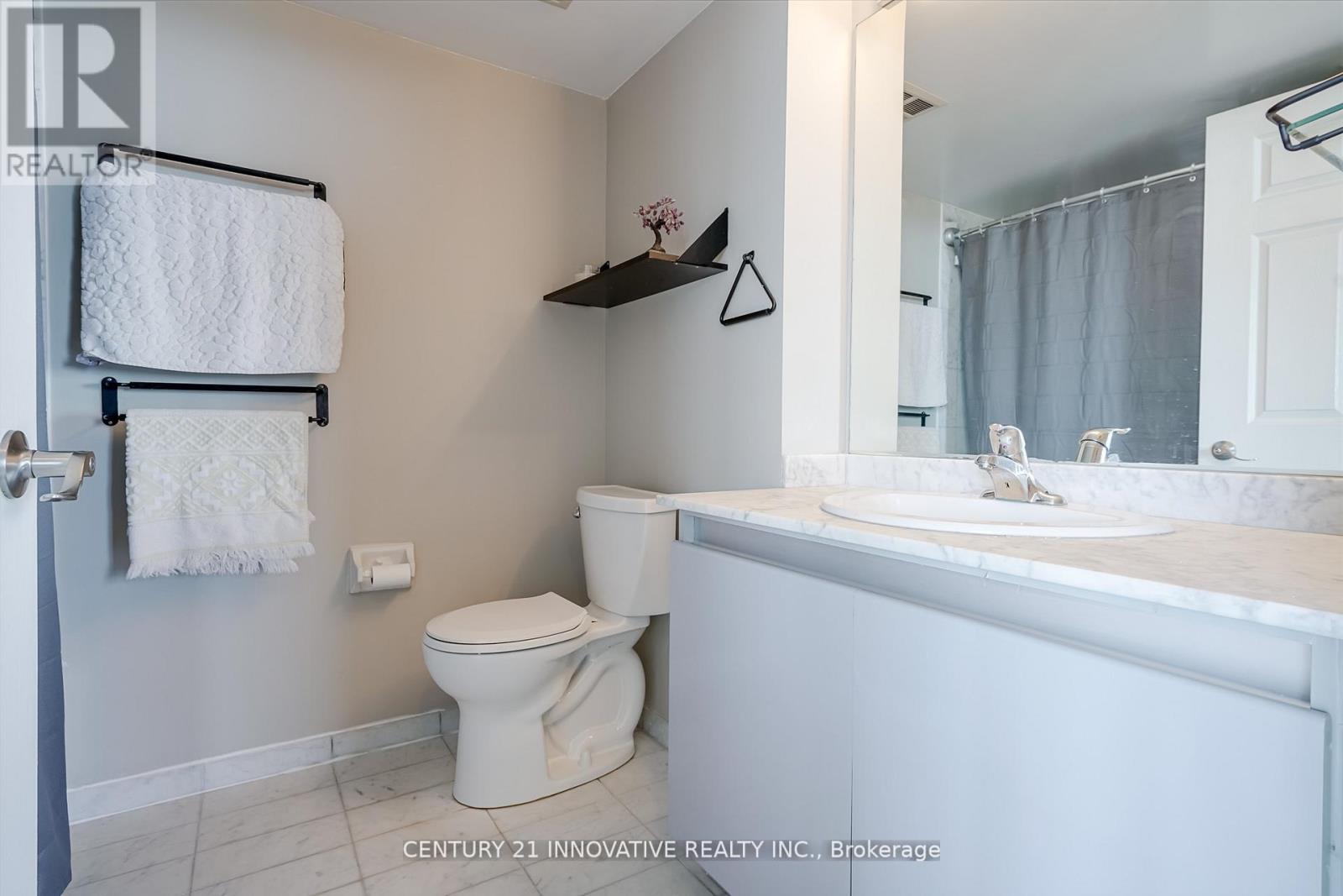 3404 - 7 Concorde Place, Toronto, Ontario  M3C 3N4 - Photo 9 - C12692402