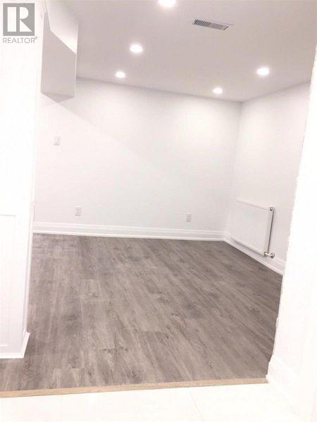 C - 340 Kenilworth Avenue, Toronto, Ontario  M4L 3S8 - Photo 8 - E12692400