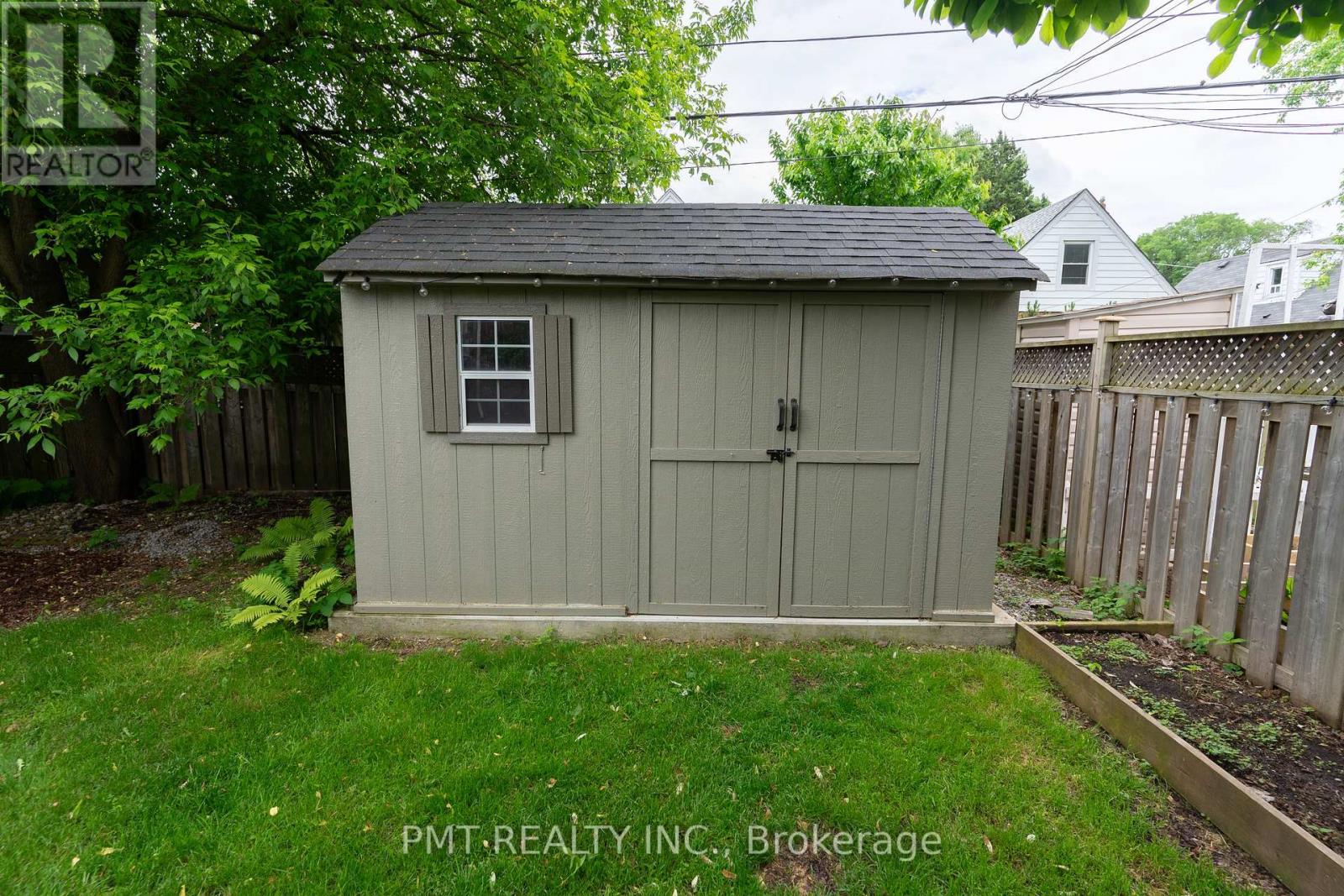 15 Dalecrest Drive, Toronto (O'connor-Parkview), Ontario  M4B 1V2 - Photo 23 - E12692434