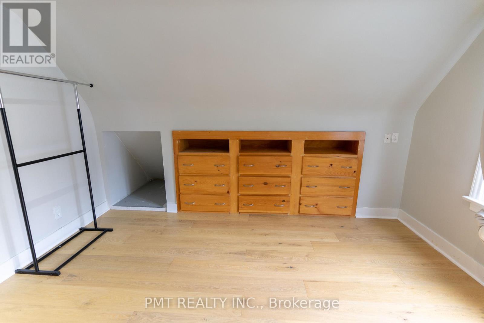 15 Dalecrest Drive, Toronto (O'connor-Parkview), Ontario  M4B 1V2 - Photo 7 - E12692434