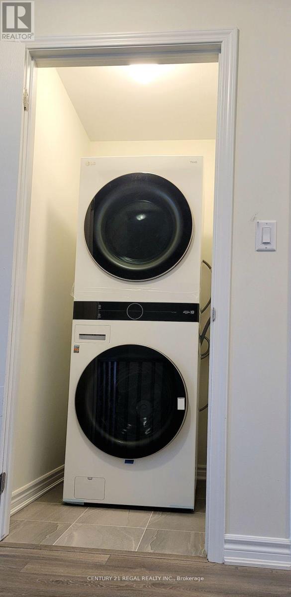 3281 Brigadier Avenue, Pickering, Ontario  L1X 0N1 - Photo 16 - E12692448