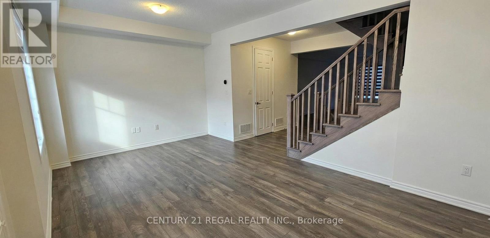 3281 Brigadier Avenue, Pickering, Ontario  L1X 0N1 - Photo 6 - E12692448