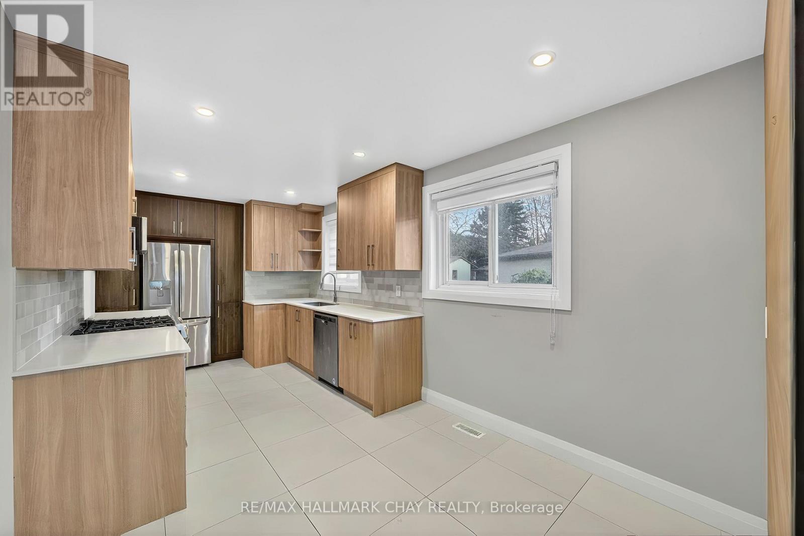 764 Botany Hill Crescent, Newmarket, Ontario  L3Y 3A8 - Photo 9 - N12692418