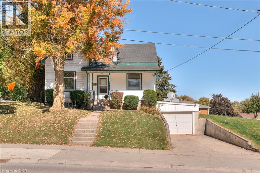 21 Huron Road, Mitchell, Ontario  N0K 1N0 - Photo 3 - 40796546