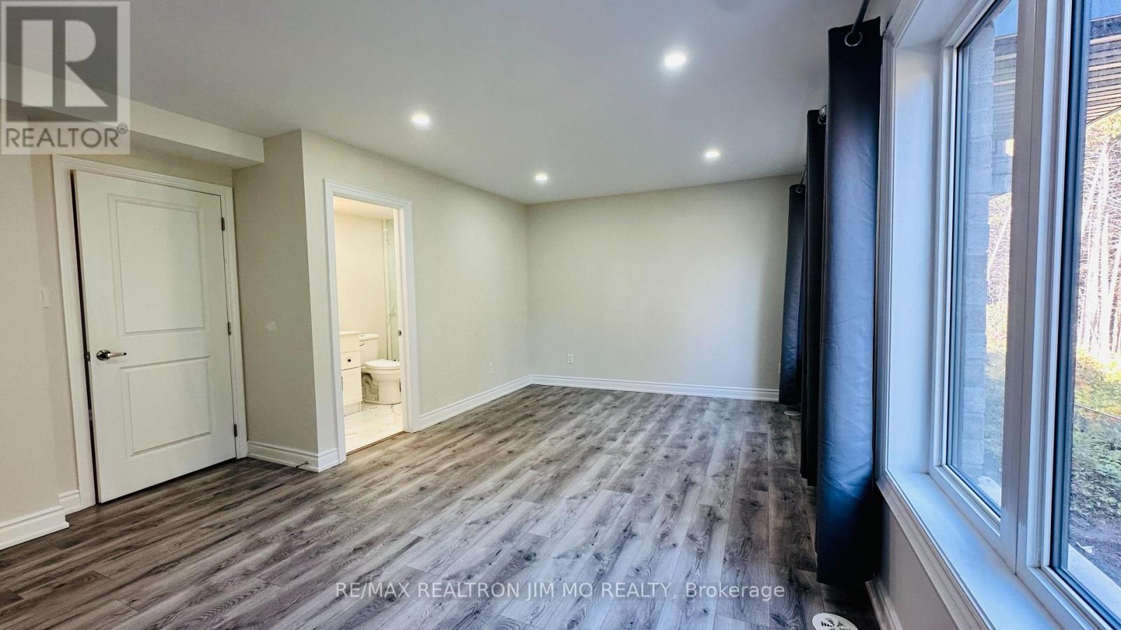 114 Blue Forest Crescent, Barrie, Ontario  L9J 0N7 - Photo 11 - S12692446