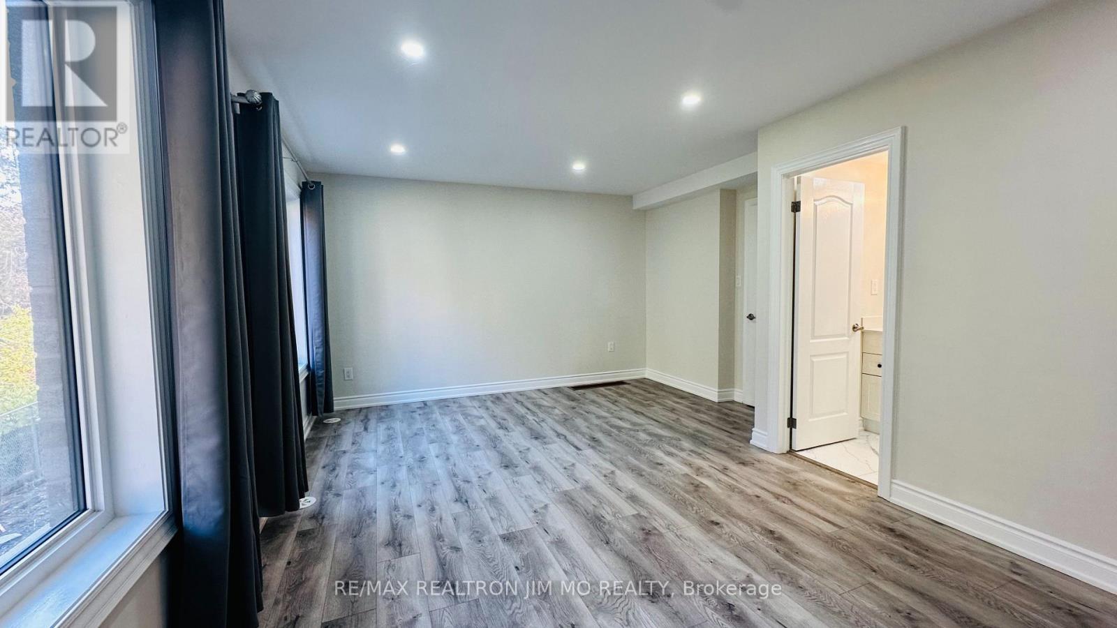 114 Blue Forest Crescent, Barrie, Ontario  L9J 0N7 - Photo 13 - S12692446