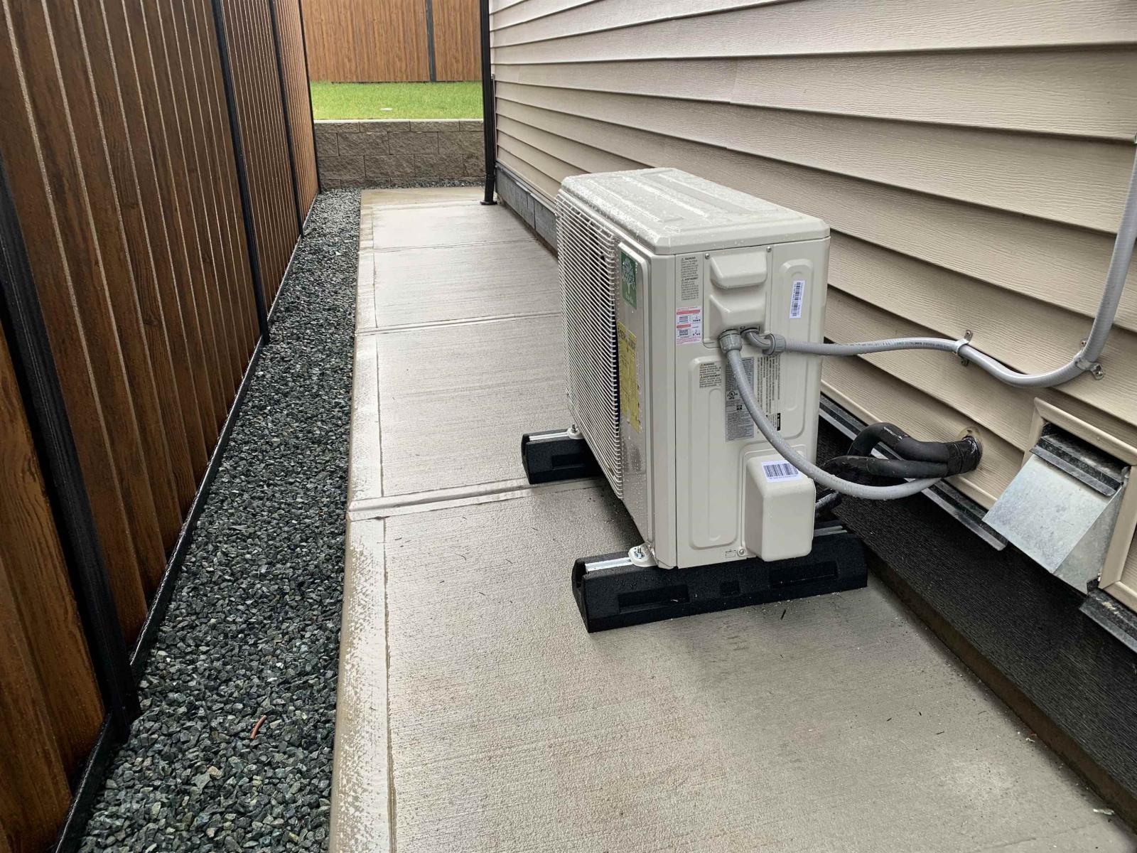 8576 Dunbar Way, Mission, British Columbia  V4S 0A7 - Photo 3 - R3078106