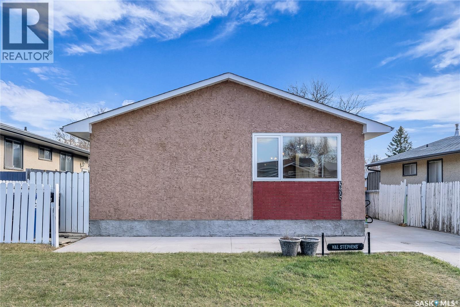 3205 33rd Street W, Saskatoon, Saskatchewan  S7L 4R1 - Photo 4 - SK026749