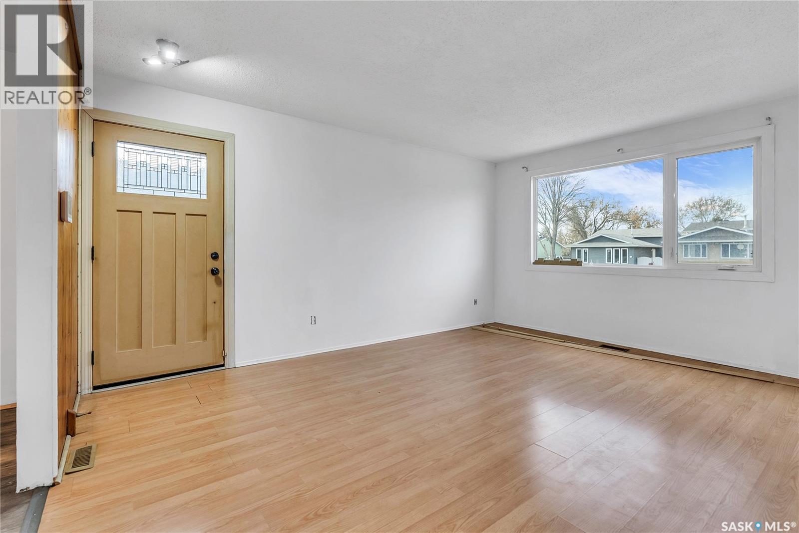 3205 33rd Street W, Saskatoon, Saskatchewan  S7L 4R1 - Photo 5 - SK026749