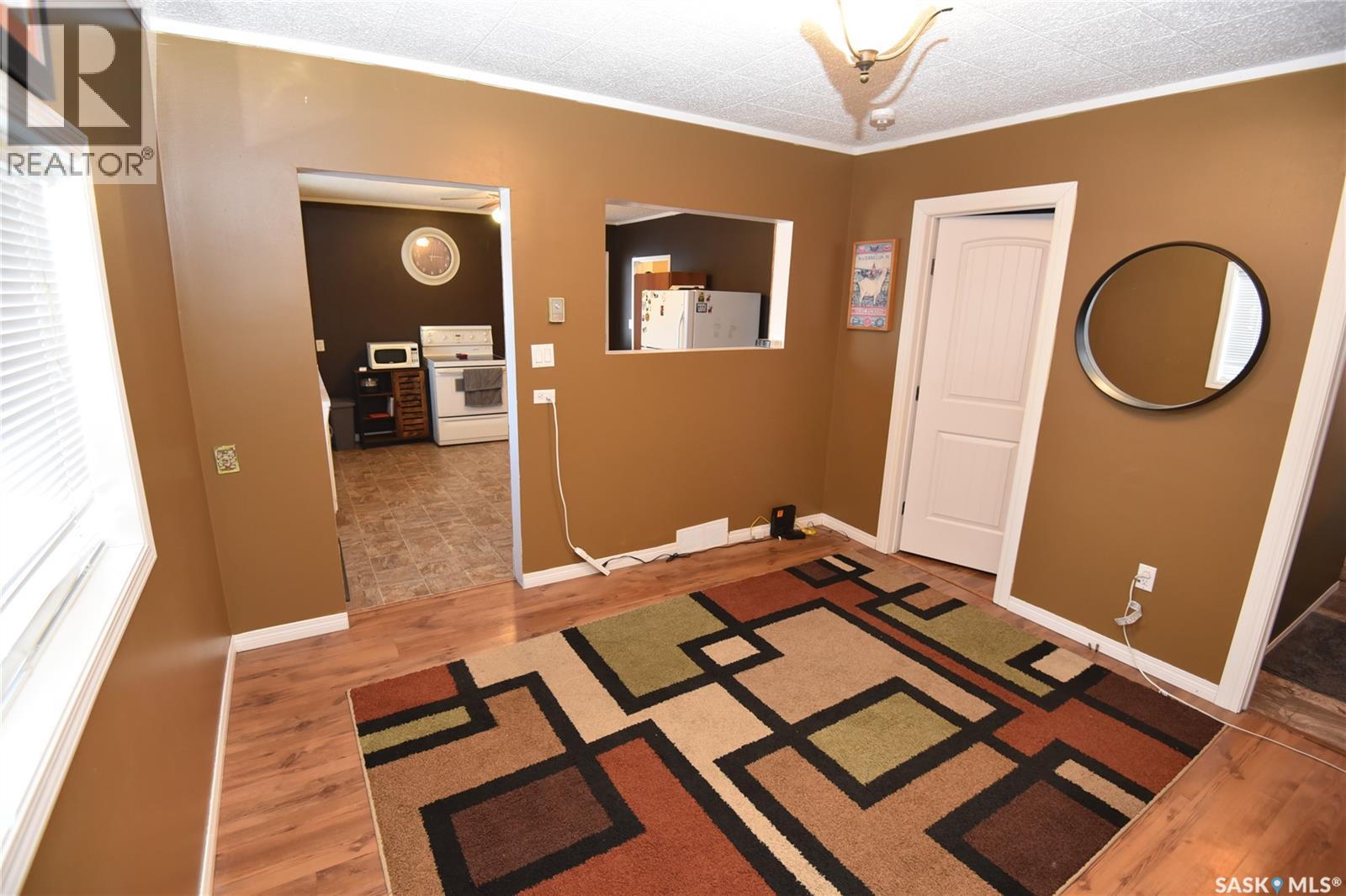 306 3rd Avenue W, Nipawin, Saskatchewan  S0E 1E0 - Photo 15 - SK026743