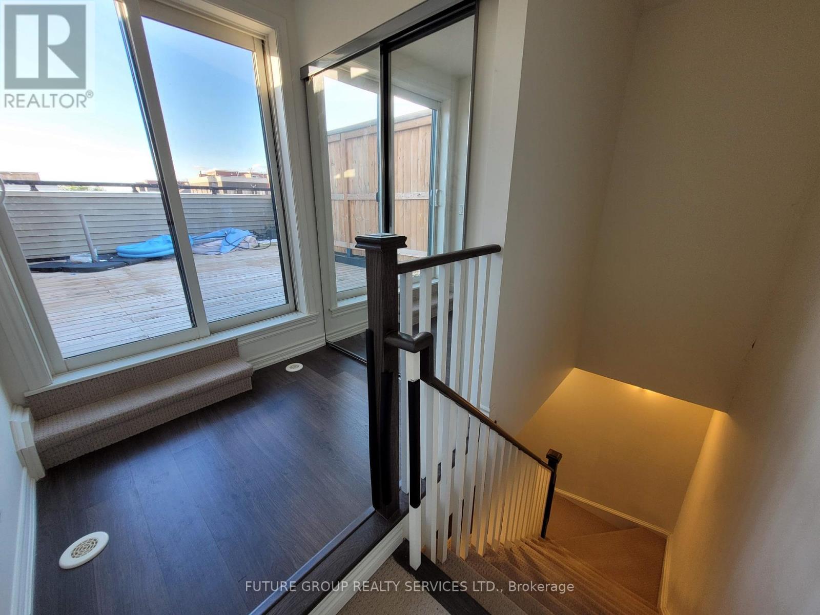 20 - 70 Eastwood Park Gardens, Toronto, Ontario  M8W 0B2 - Photo 33 - W12692432