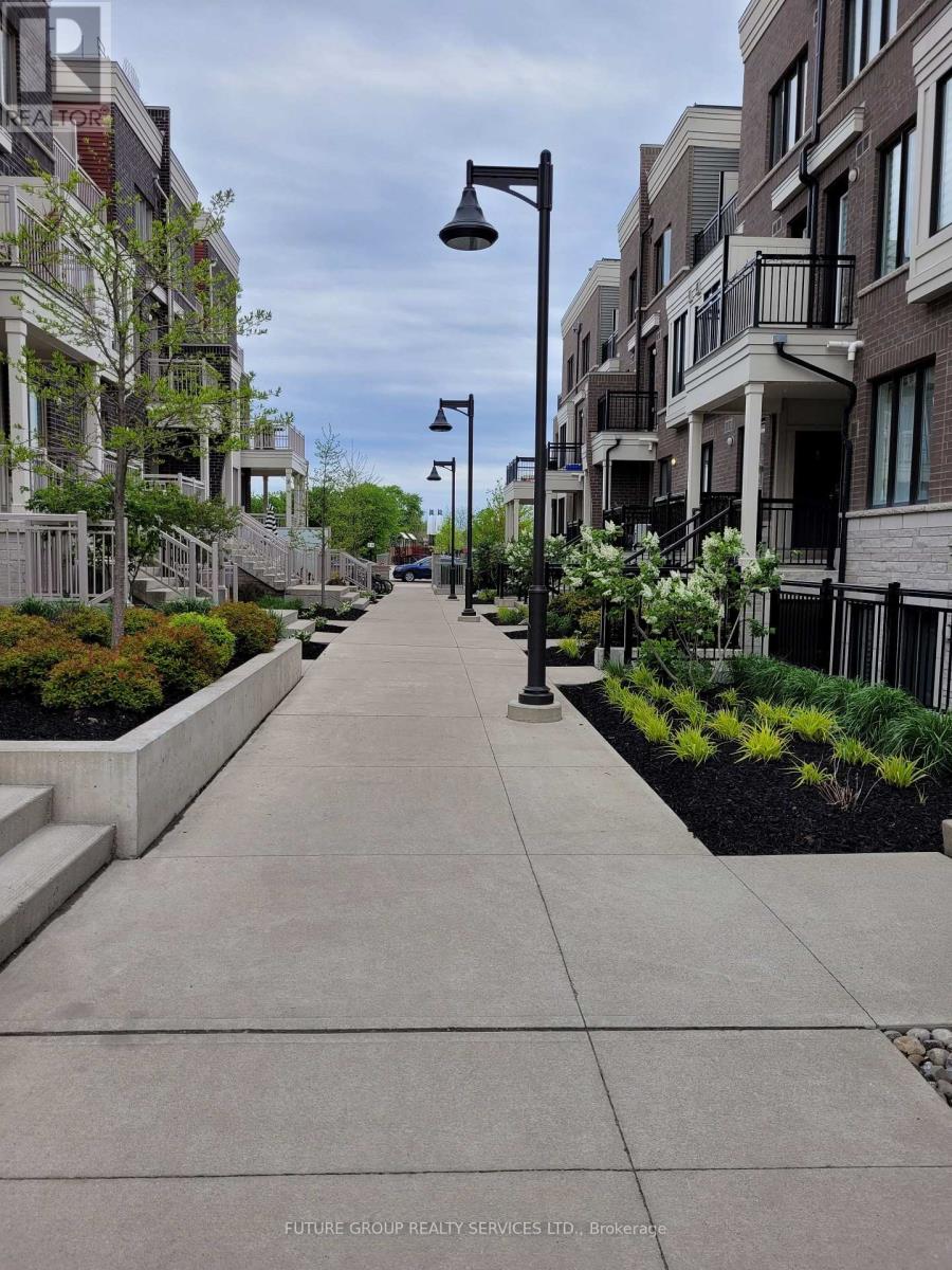 20 - 70 Eastwood Park Gardens, Toronto, Ontario  M8W 0B2 - Photo 35 - W12692432