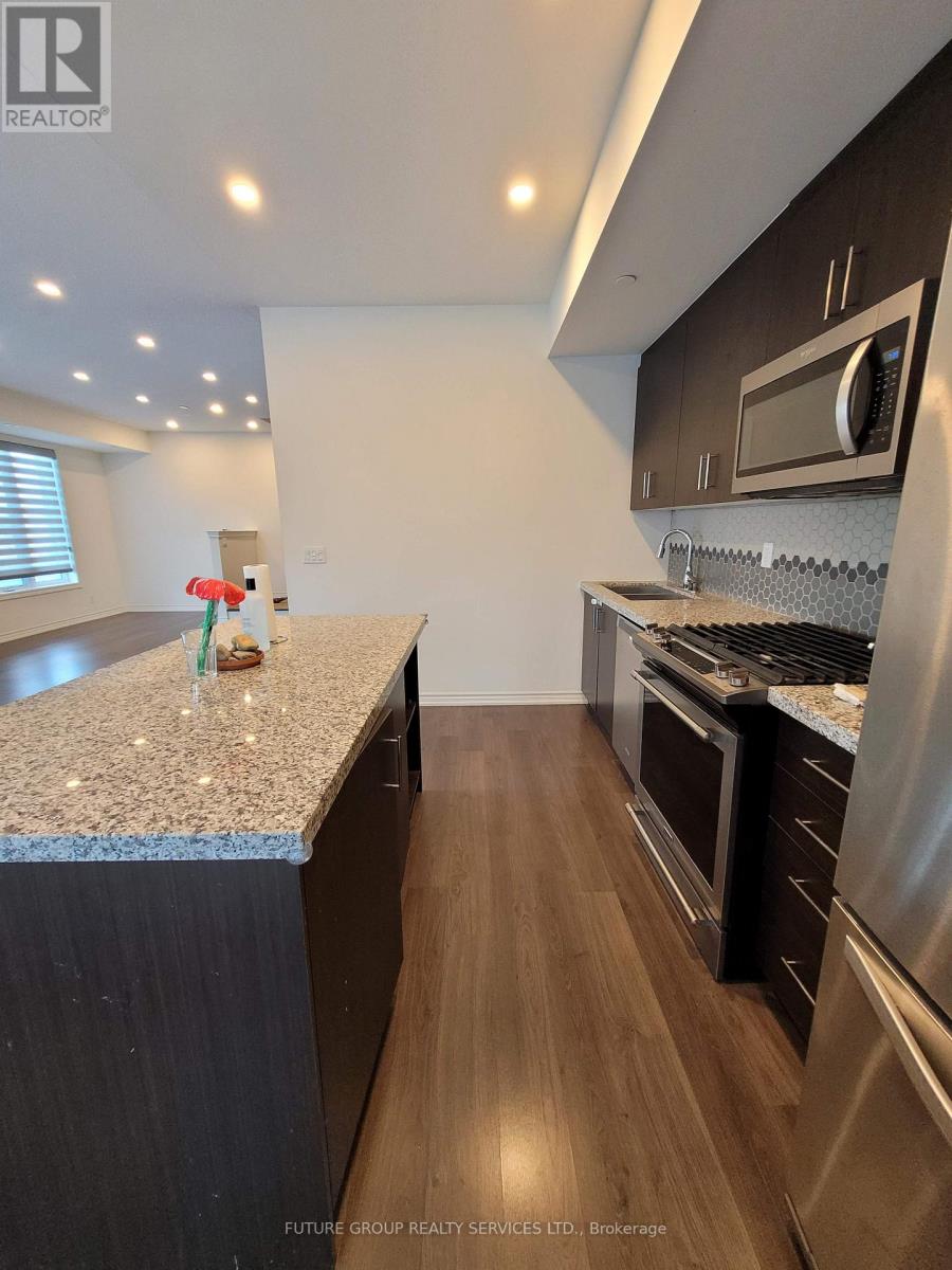 20 - 70 Eastwood Park Gardens, Toronto, Ontario  M8W 0B2 - Photo 5 - W12692432